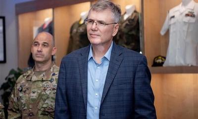 ترامپ با وزیر نیروی هوایی آمریکا دیدار می‌کند