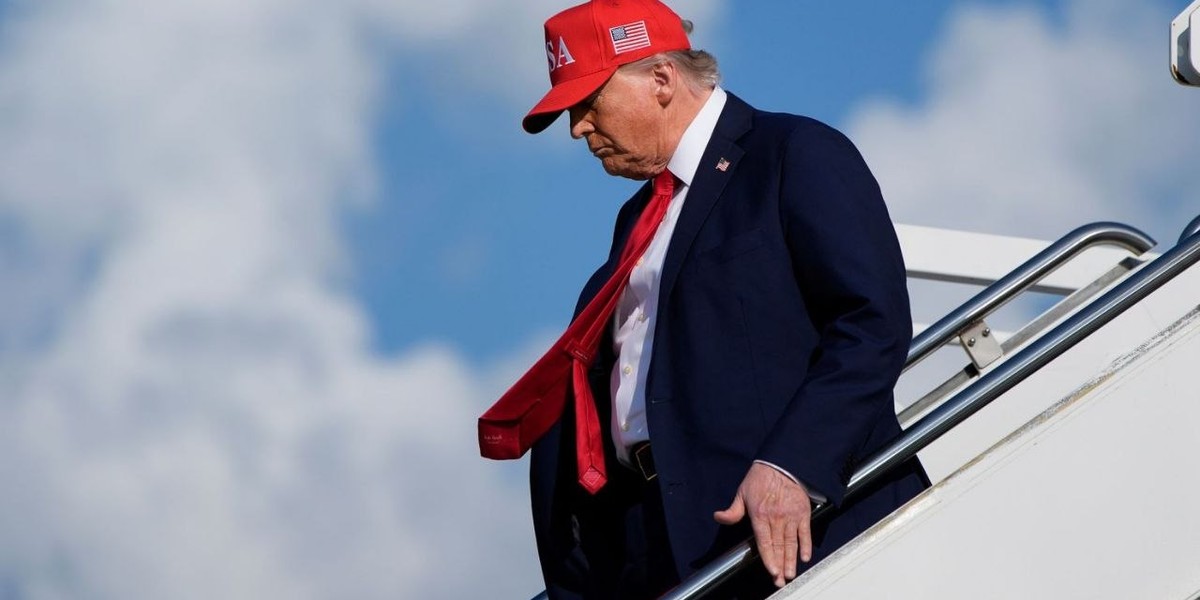 هشدار دونالد ترامپ درباره حرکت ناوگان نظامی بهسوی ایران