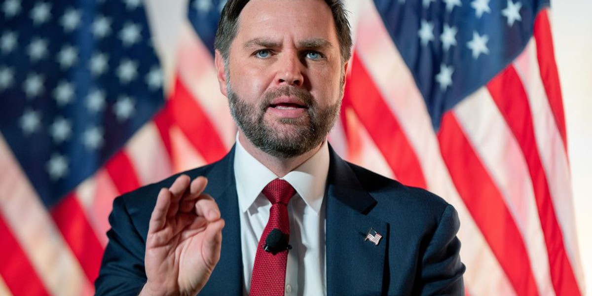 جیدی ونس: اگر ترامپ به نتیجه برسد گزینه نظامی تنها راه است، استفاده میکند