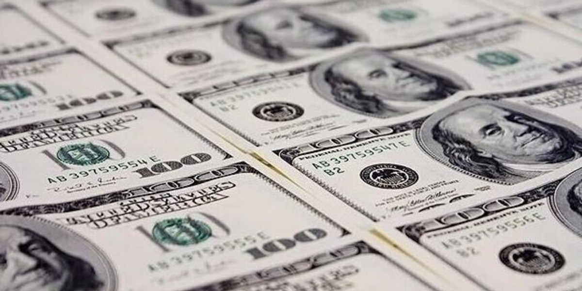 آمریکا انتقال دلار به عراق را متوقف کرد