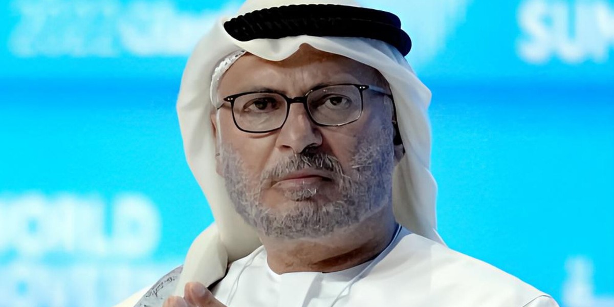 انور قرقاش: هر توافقی باید دسترسی به تنگه هرمز را تضمین کند