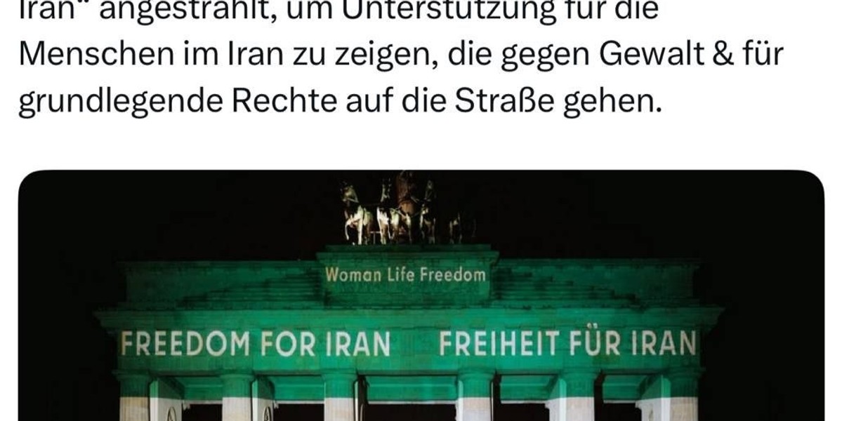 برلین در کنار مردم ایران پیام «آزادی برای ایران» بر دروازه براندنبورگ نقش بست