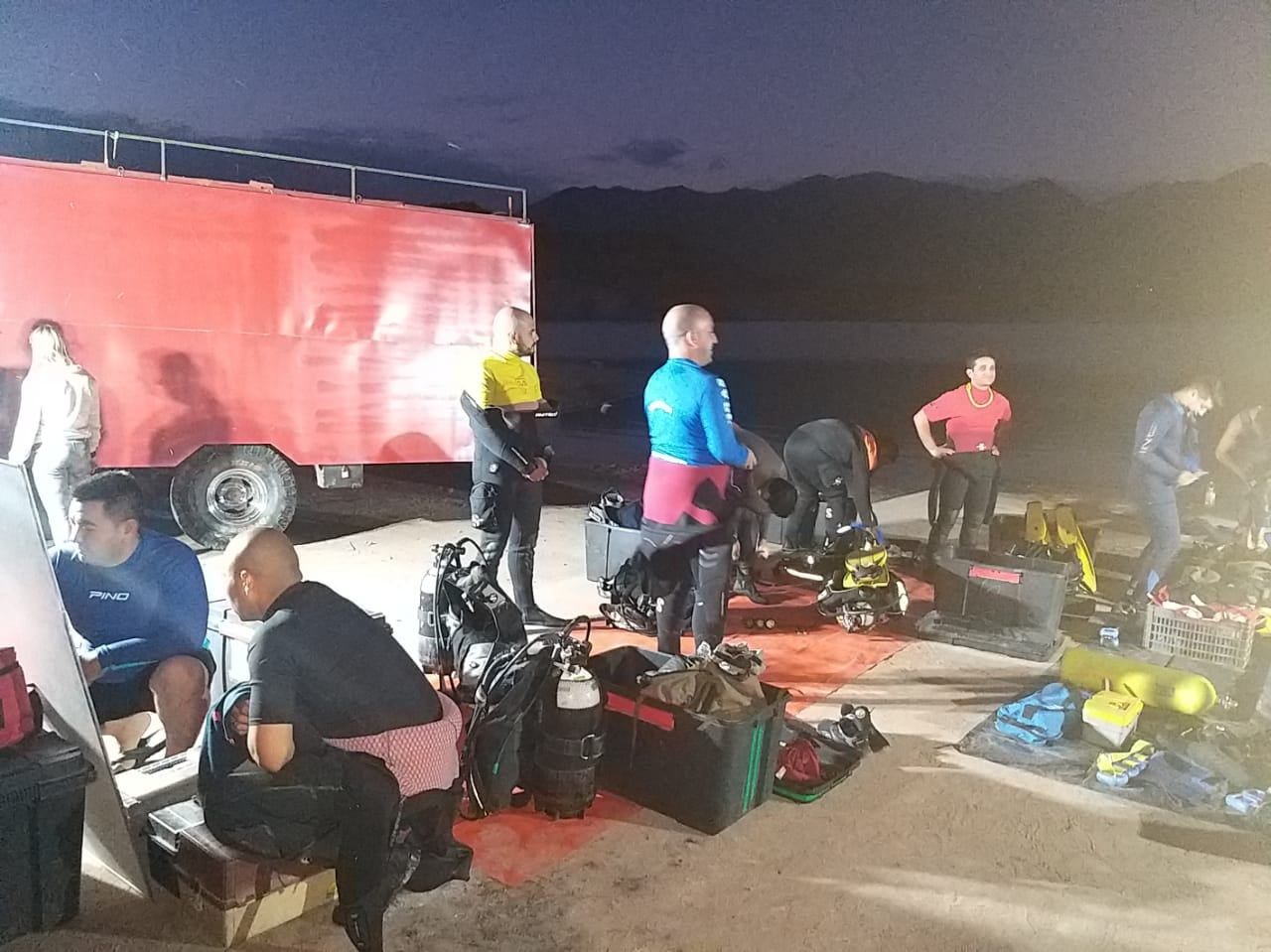 Cover Image for Capacitación de Buceo nocturno