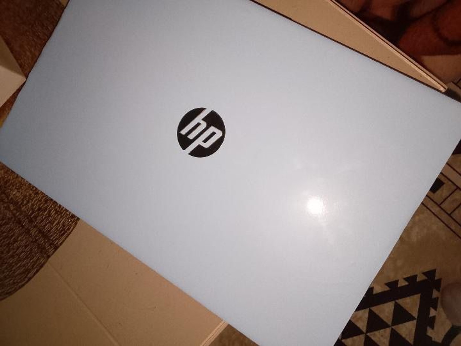 unicolor cyan pale on HP 15 DW3XXX