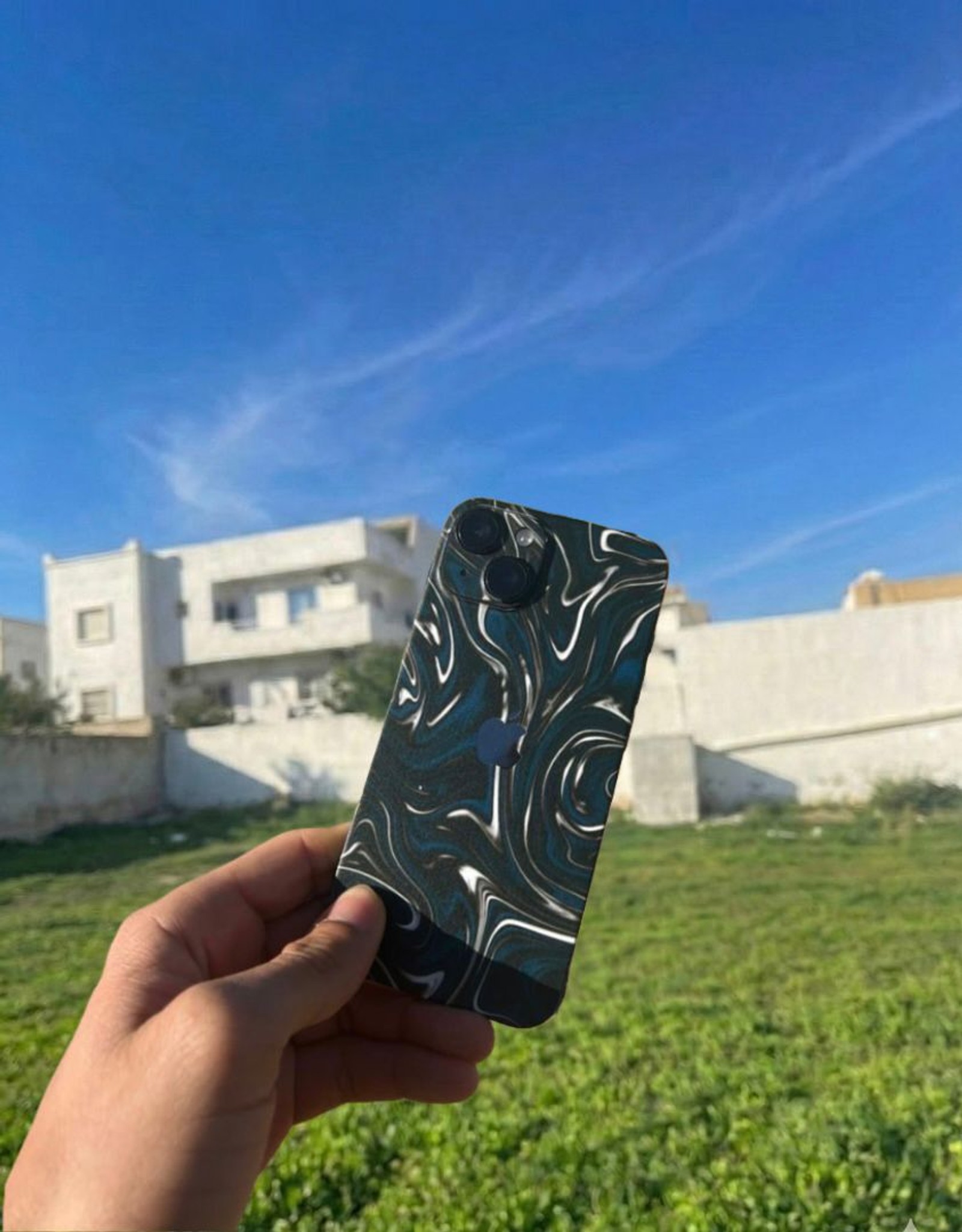 distortion silver on iphone 14