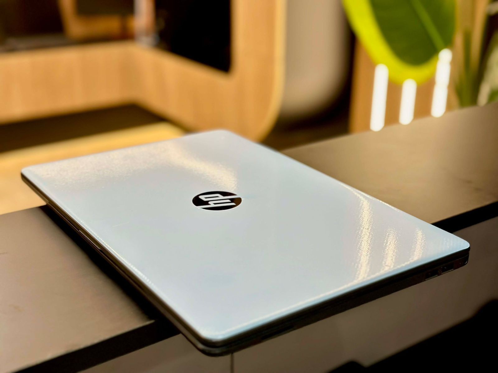 unicolor cyan pale on HP 15 DW3XXX