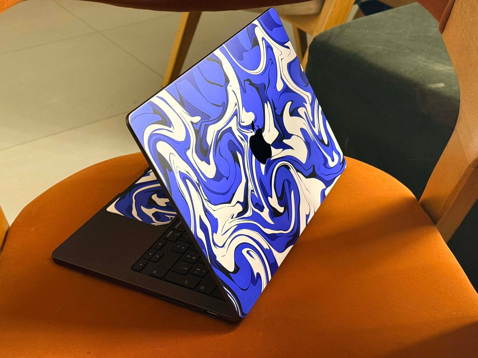 blendy blue on MacBook Pro 14 (2024) M4