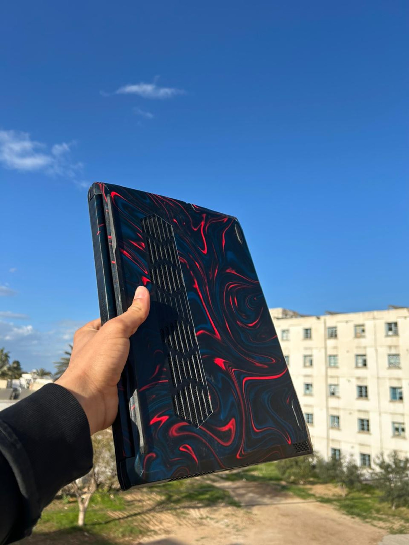 distortion red on Lenovo ideapad Gaming 3 15ACH6-15IHU6