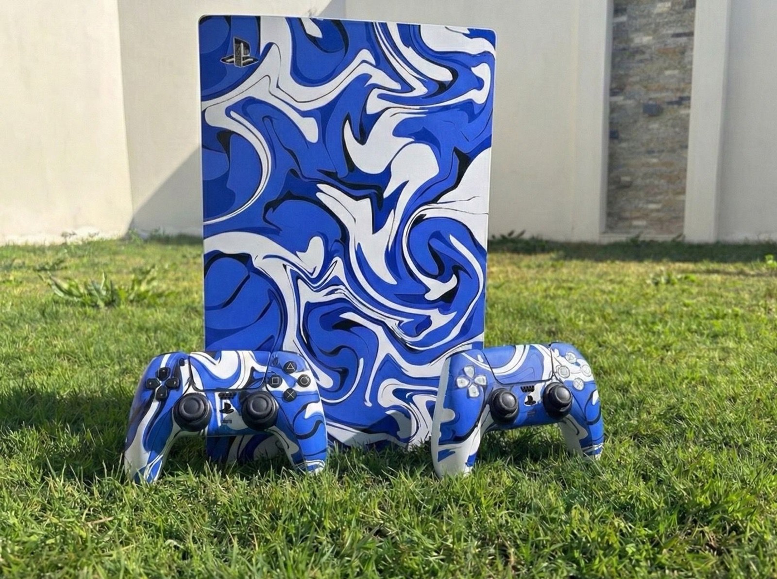 blendy blue on Playstation 5 Disk & Controlers