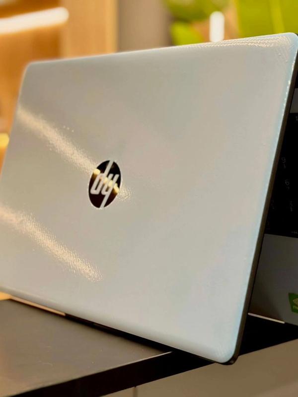 unicolor cyan pale on HP 15 DW3XXX