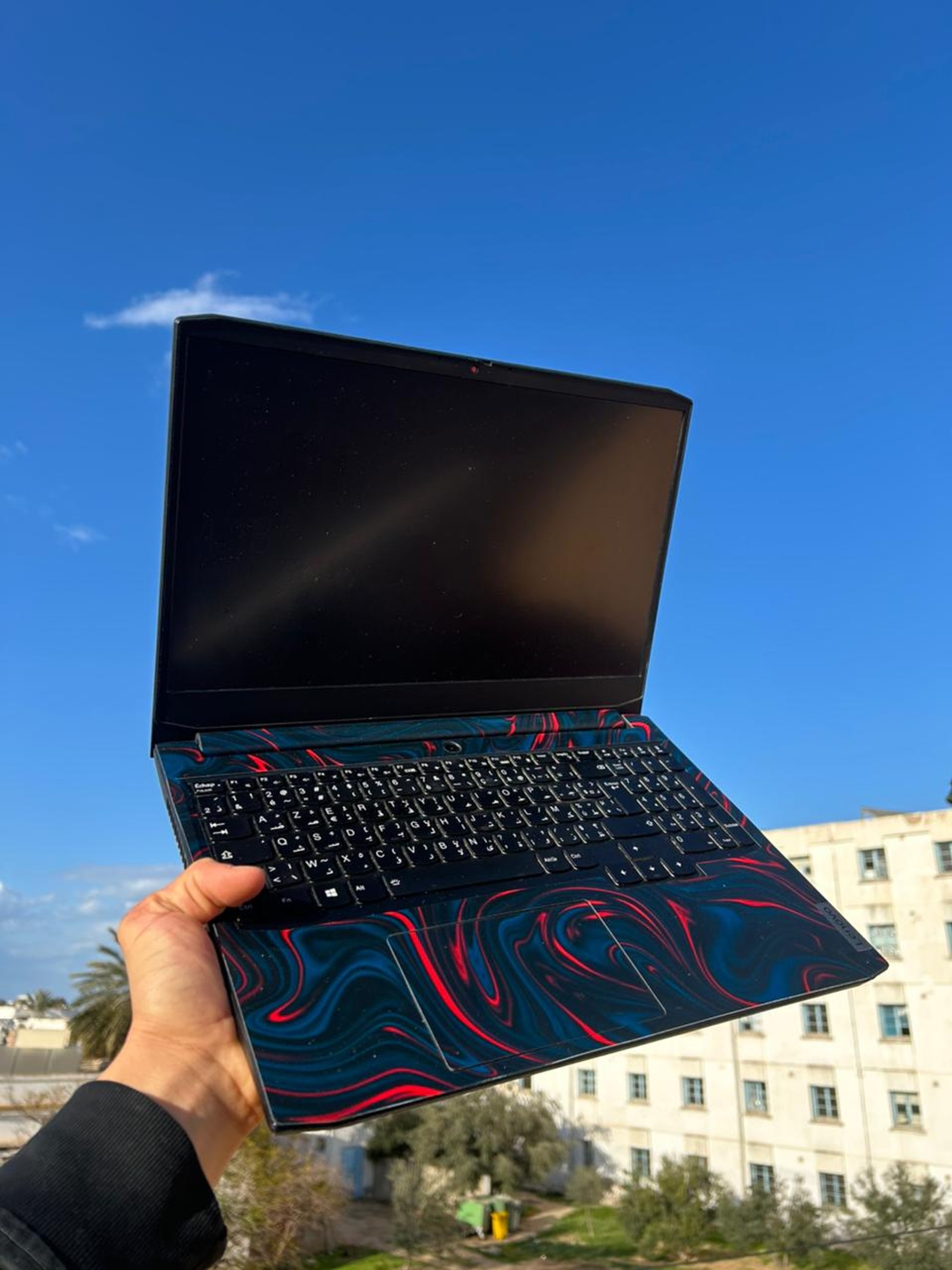 distortion red on Lenovo ideapad Gaming 3 15ACH6-15IHU6