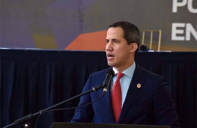 Juan Guaidó dice que mantiene comunicación "rutinaria y habitual" con EE.UU. y la UE