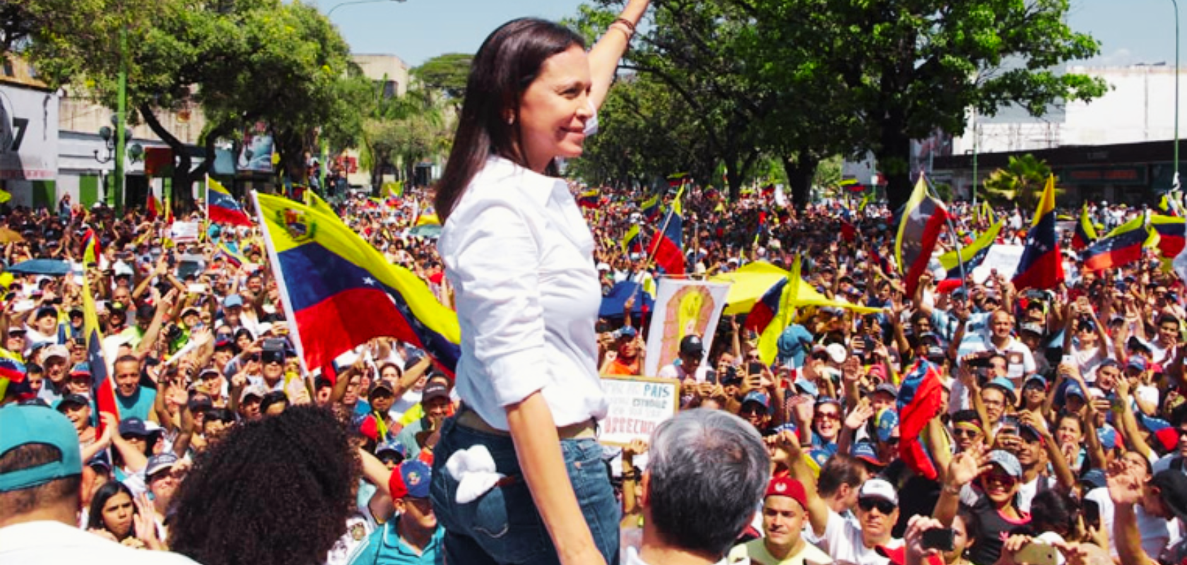 DatinCorp sugiere que apoyar a María Corina Machado beneficia al gobierno de Maduro