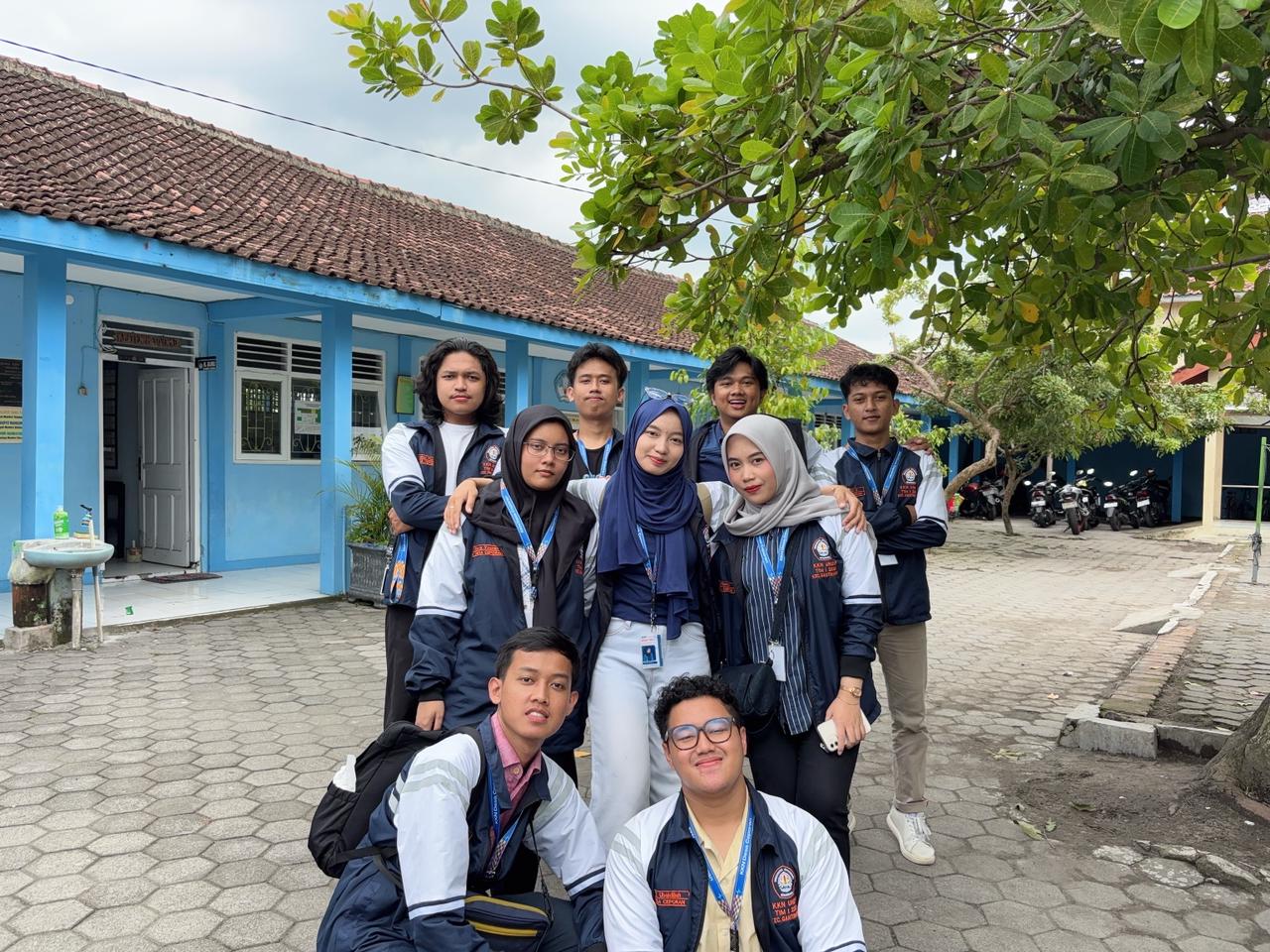 Tim 100 KKN UNDIP Mengunjungi Desa Ceporan