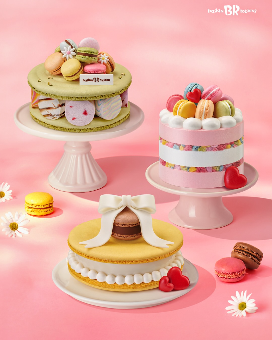 【韓国サーティワン】かわいすぎて食べられない！？マカロンを贅沢にトッピングした新作アイスケーキ3種が登場