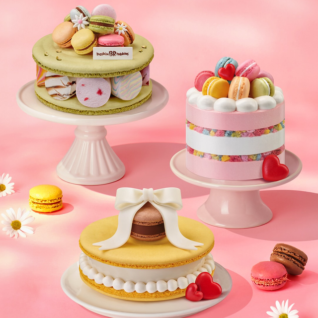 【韓国サーティワン】かわいすぎて食べられない!?マカロンを贅沢にトッピングした新作アイスケーキ3種が登場