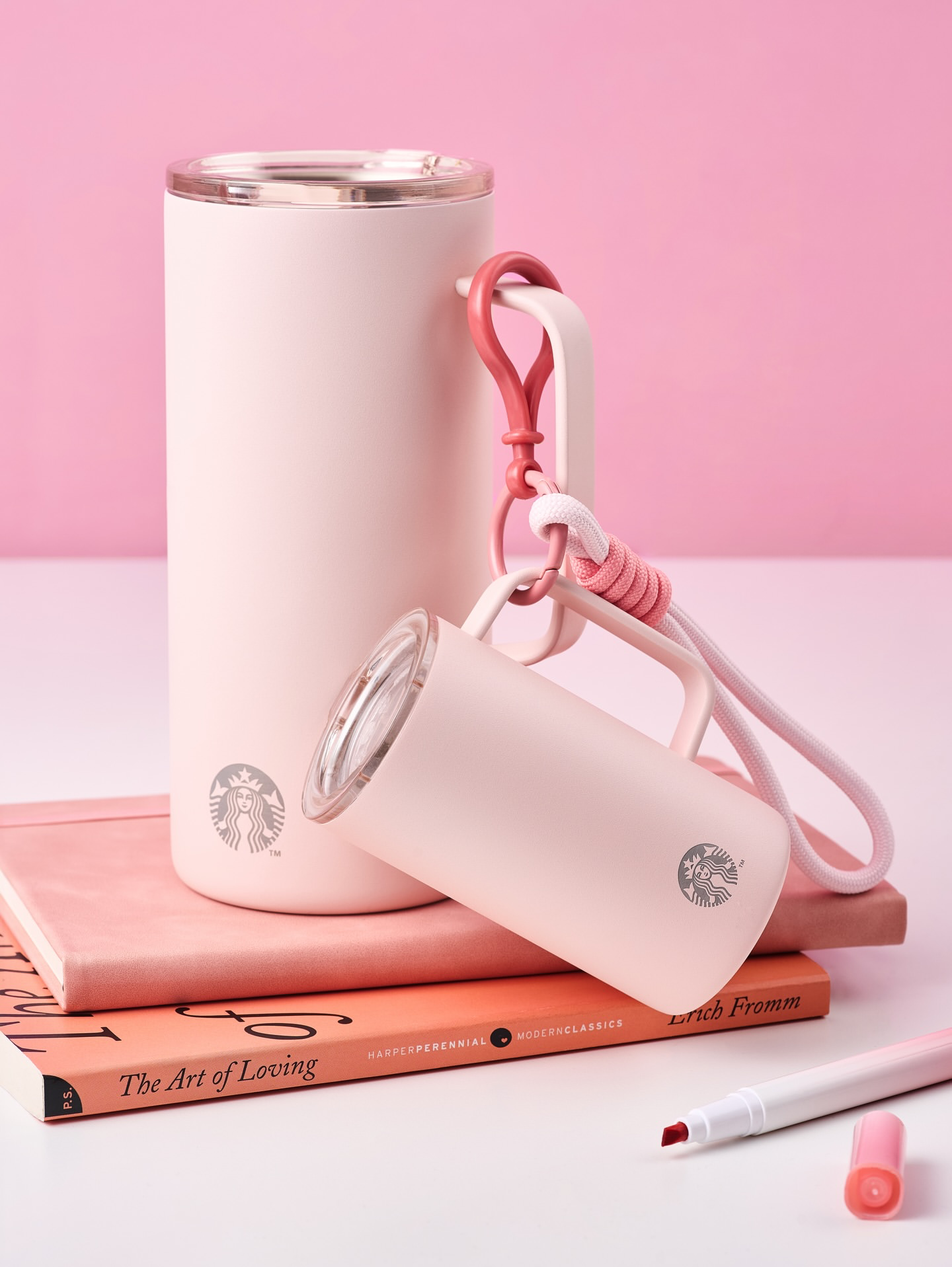 i-dle cube cafe 限定発売記念タンブラー cafe i-dle - 限定発売記念タンブラー メルカリ cube 手のひらサイズで