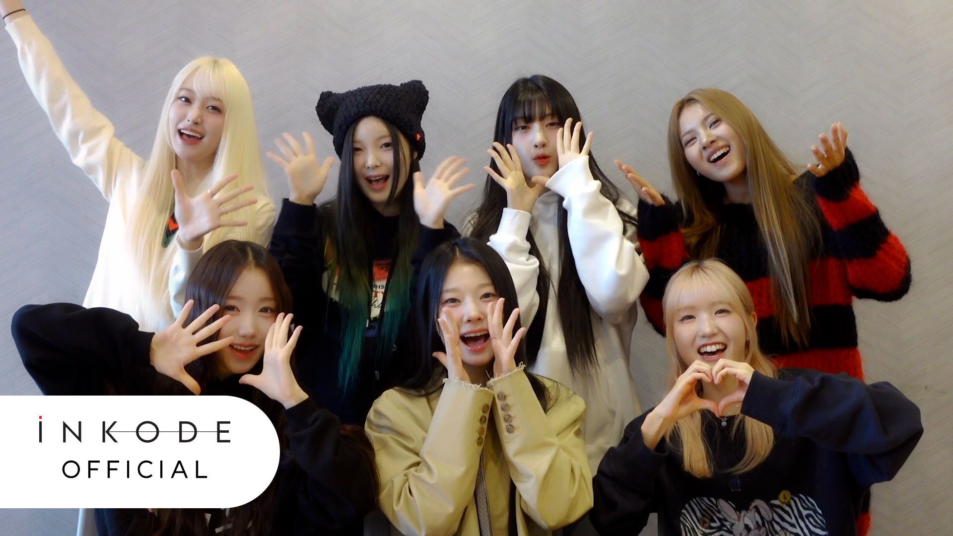 「SAY MY NAME、デビュー曲『WaveWay』で旋風を巻き起こす！SNSでの反響とメンバーの魅力に迫る」