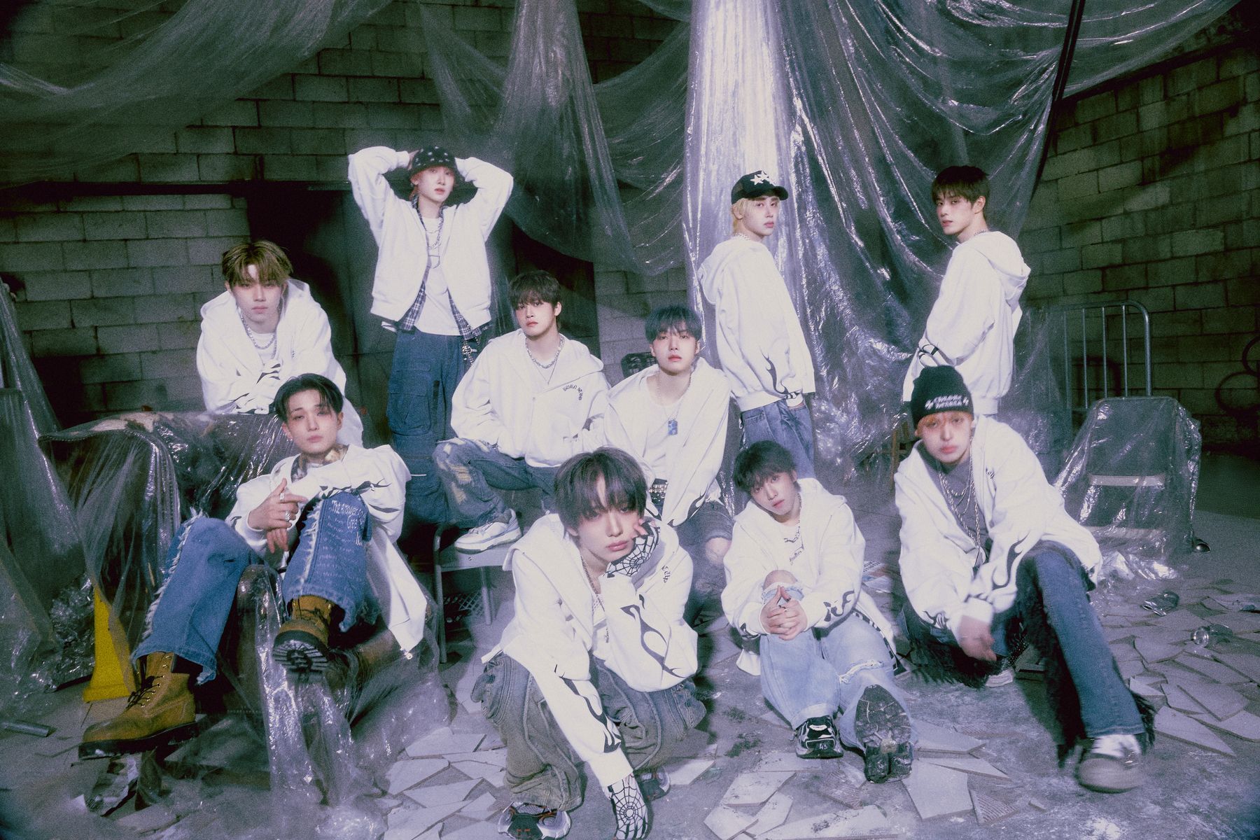 xikers、10人完全体で東京上陸！初の日本単独コンサート『Road to XY』開催決定！