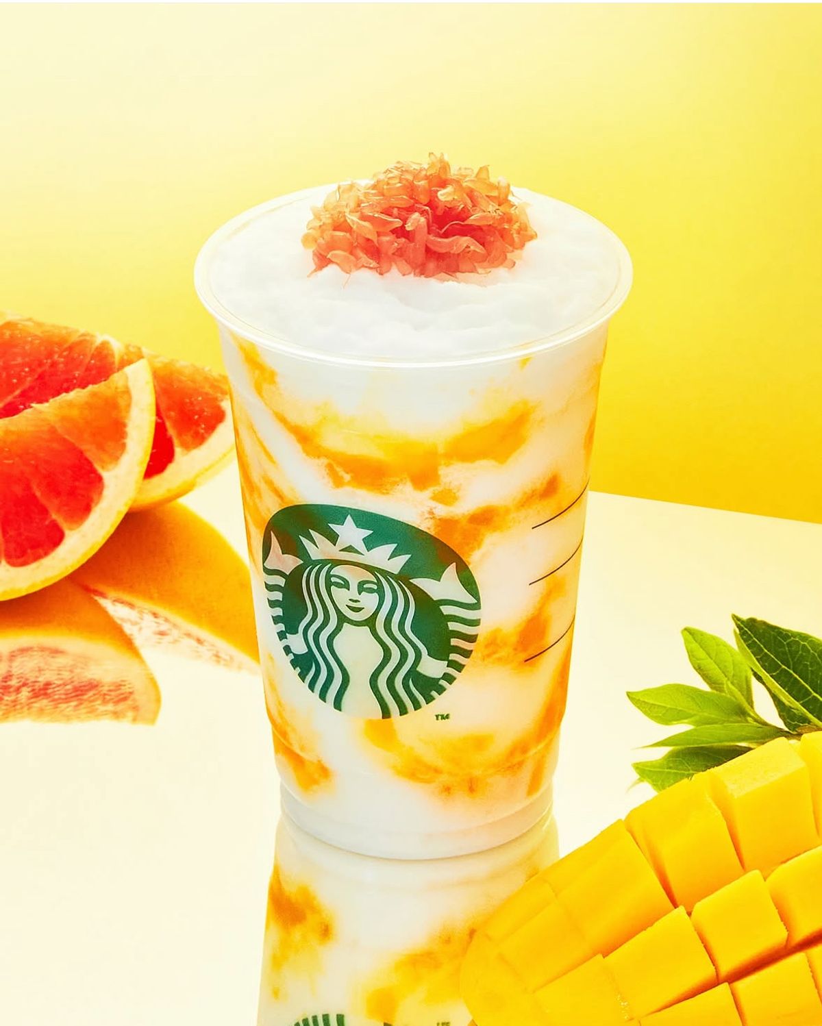 韓国スタバ🇰🇷夏の新作は“飲む南国デザート”!グレープフルーツ×マンゴー×ココナッツが主役に