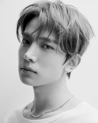 新たな光を放つソロアーティスト「EVAN」始動！ヒスンが描く、偽りのない“ありのままの自分”