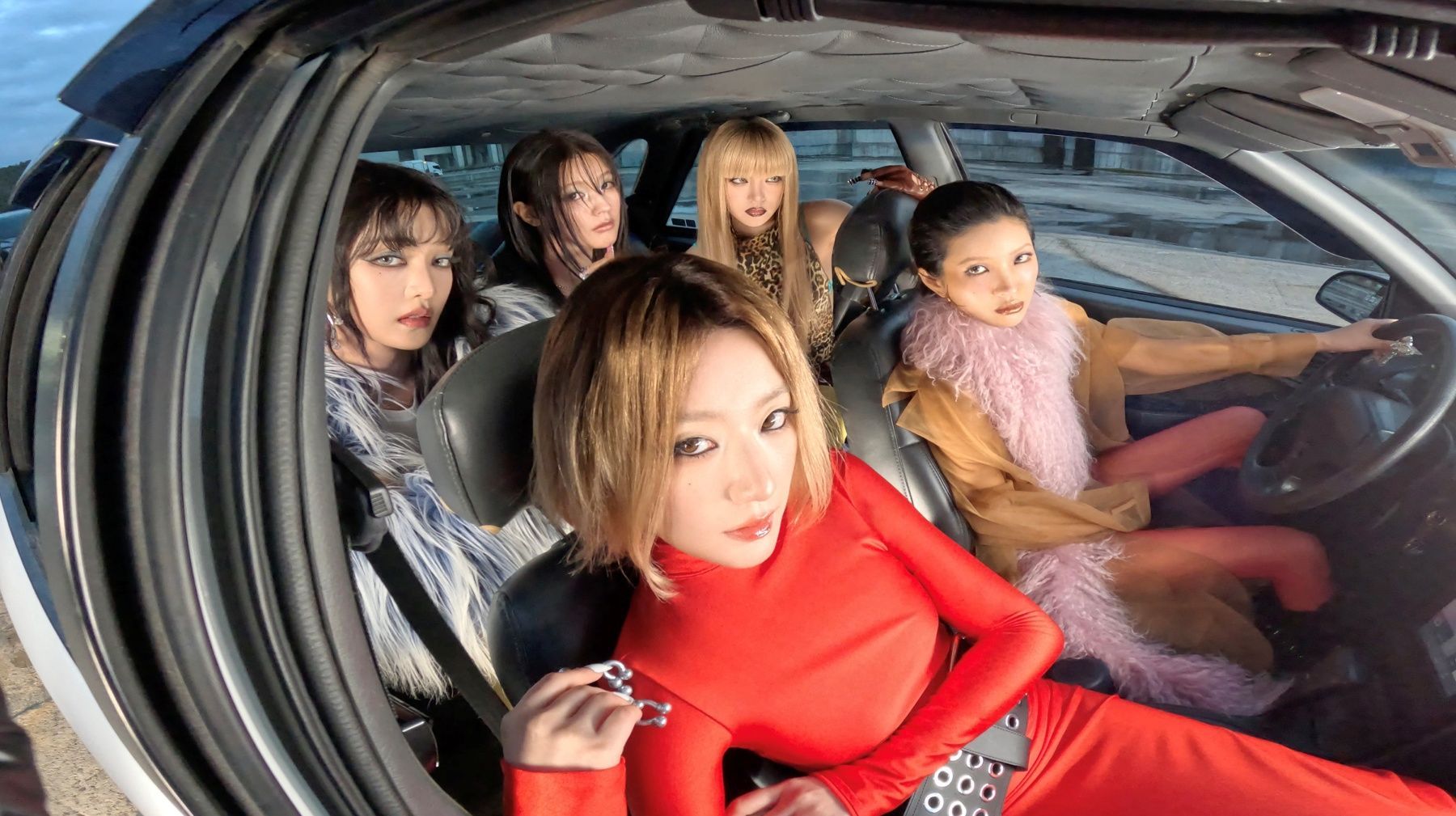 i-dle、全員制作の渾身作『We are』で“私たち”を再定義——限界を超える8th Mini Albumに込めた真意