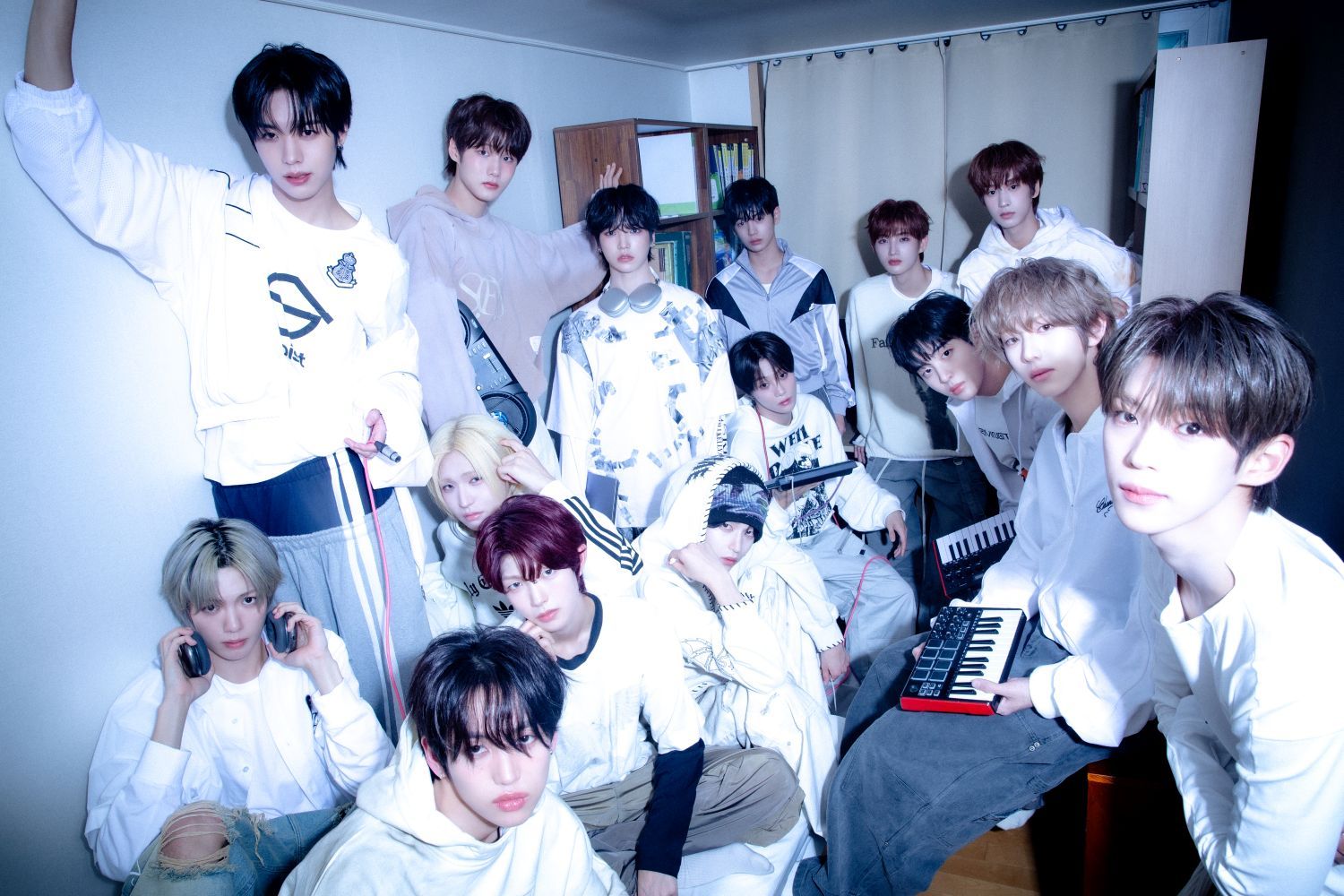 idntt、新章「yesweare」始動──2ユニット融合で示す“僕たちこそが青春”という宣言