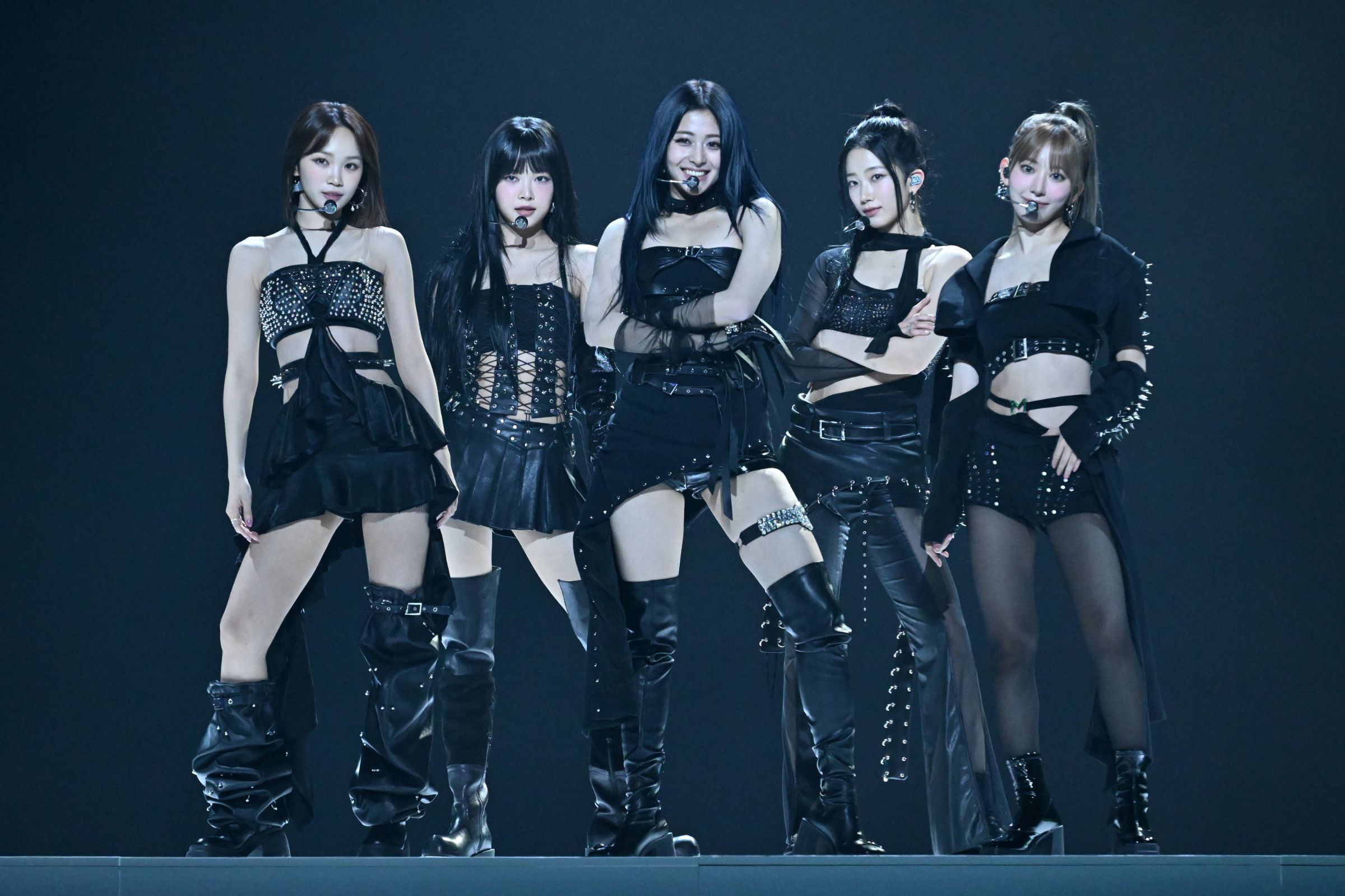 LE SSERAFIMが「2024 MTV EMA」でK-POPの歴史を更新！圧巻のパフォーマンスと受賞スピーチで会場を魅了