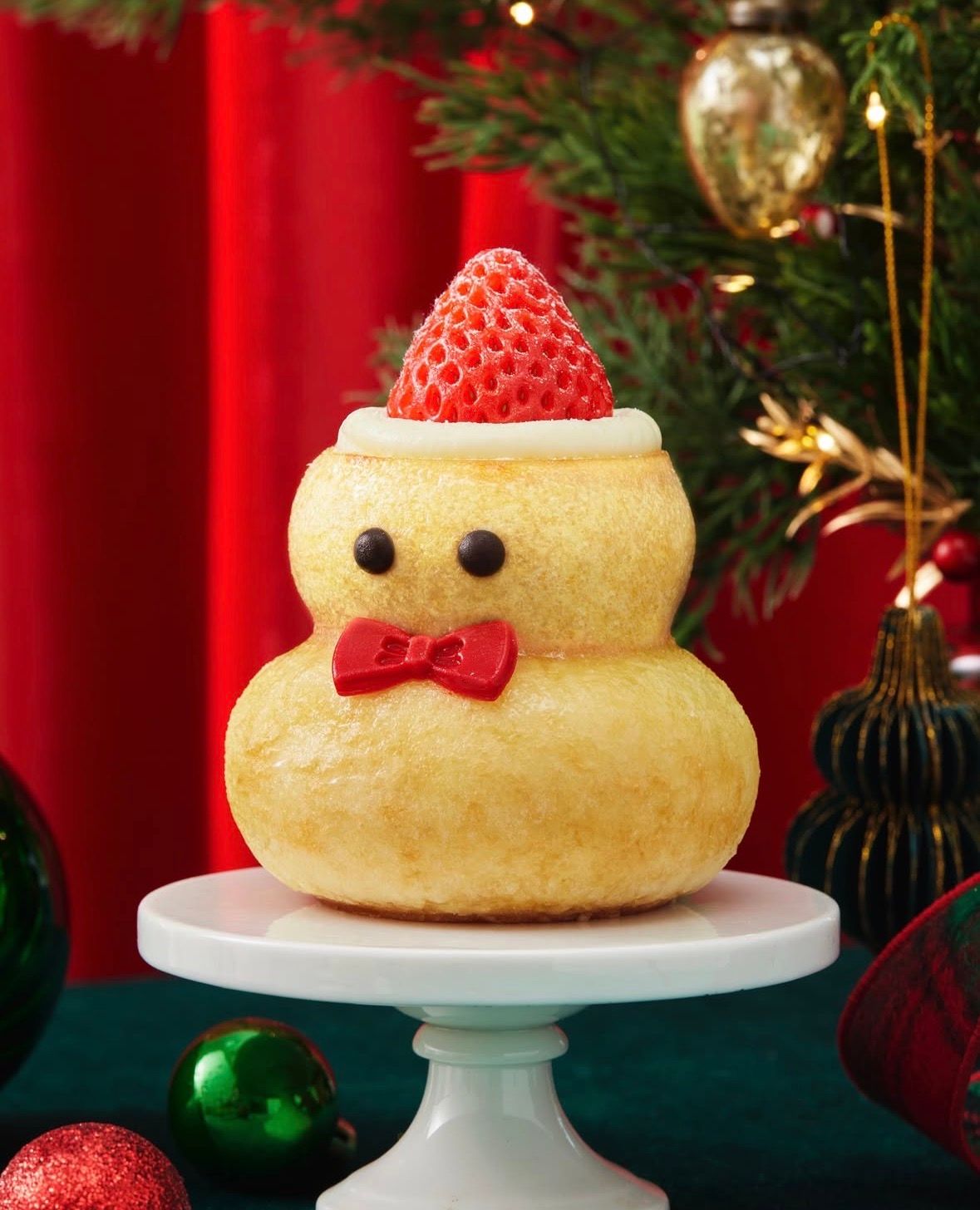 スターバックス韓国｜11月28日発売「눈사람 바움쿠헨」可愛すぎる雪だるまスイーツ⛄🍓