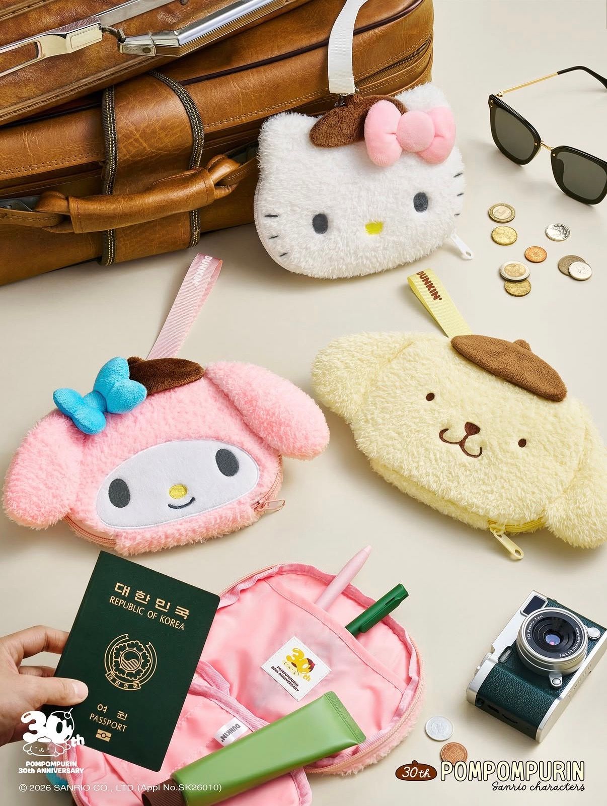 ポムポムプリン30周年記念！韓国ダンキン×サンリオの「ふわふわトラベルウォレット」が渡韓の必需品になりそう♡