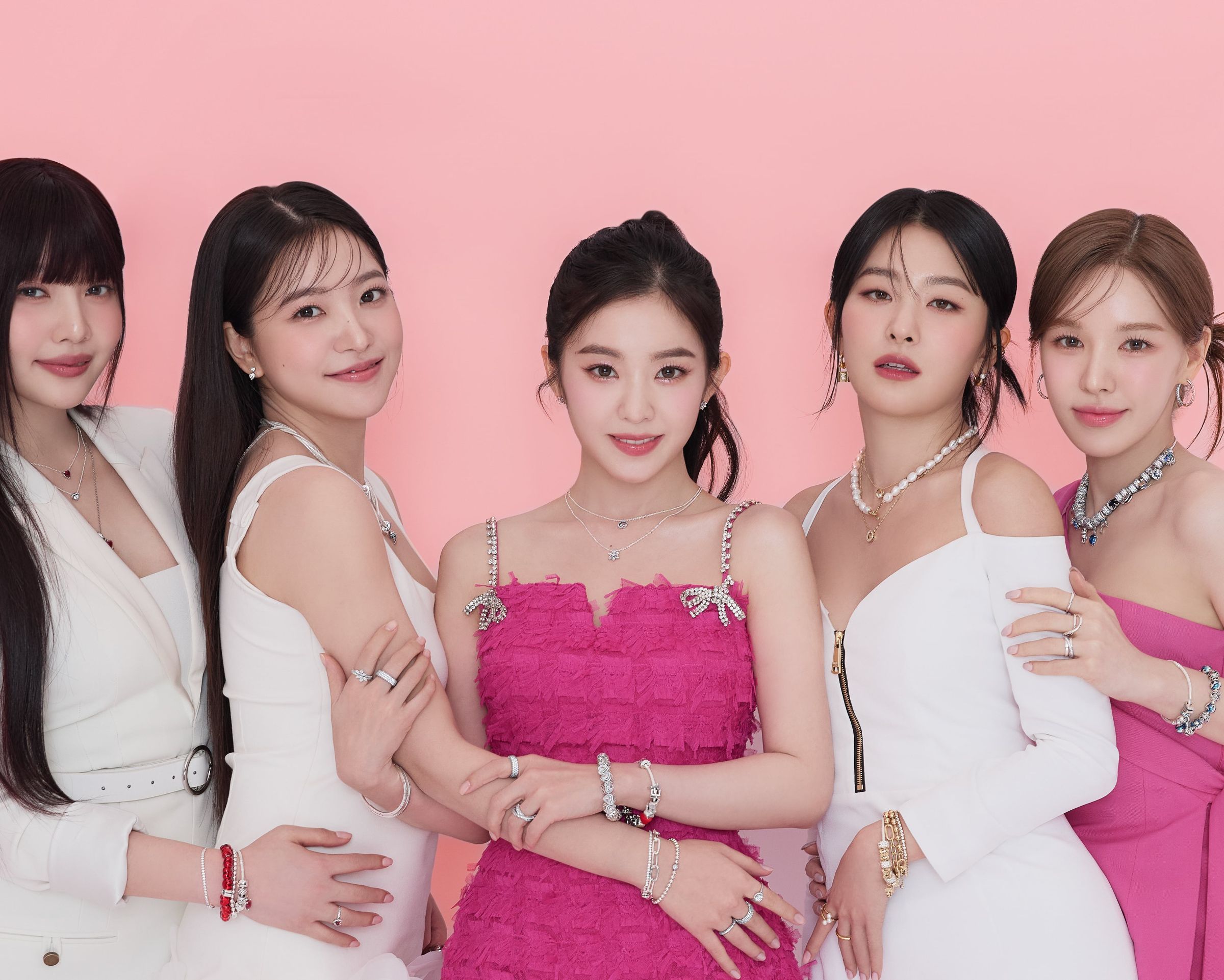 パンドラ、Red Velvetと共に大阪でVIP限定シークレットコンサートを開催！豪華なパフォーマンスと圧巻のLED演出で会場を魅了