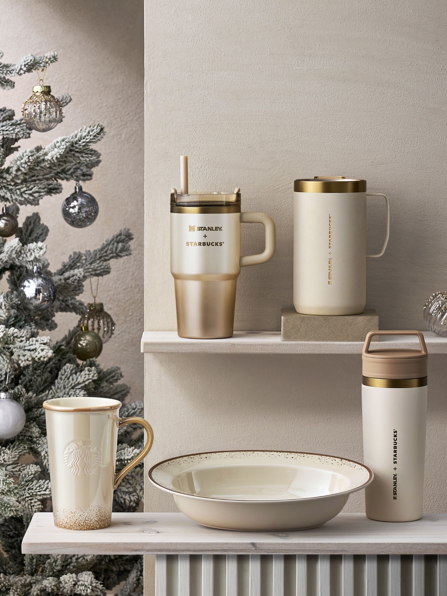 韓国スタバ×STANLEYのクリスマスグッズが10月22日発売！限定タンブラーやマグなど新作を紹介