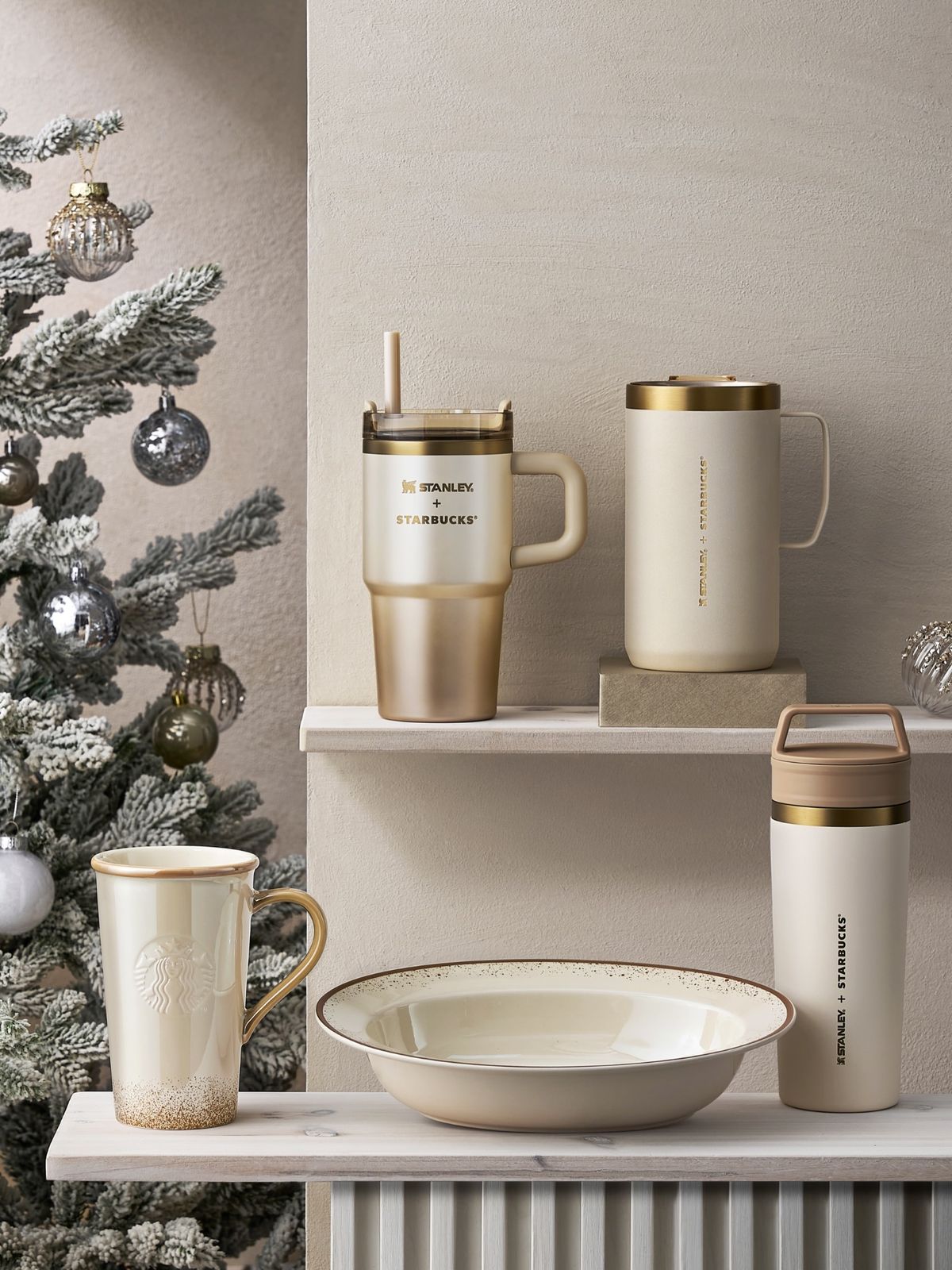 韓国スタバ×STANLEYのクリスマスグッズが10月22日発売!限定タンブラーやマグなど新作を紹介