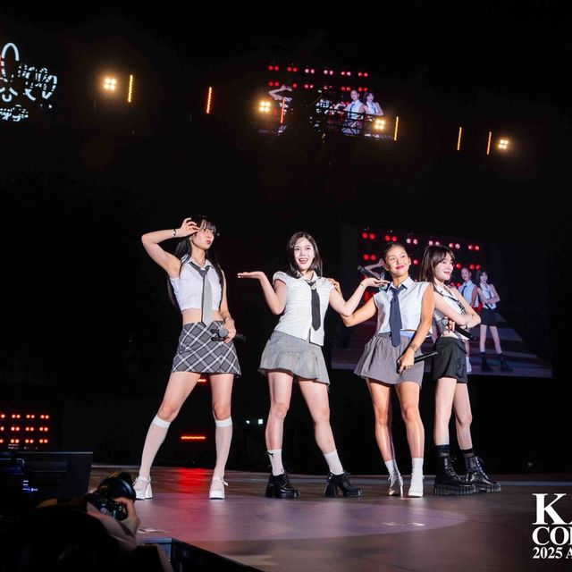 OH MY GIRL、京セラドームを爽やかに彩る Dun Dun DanceからNonstopまで駆け抜けた3曲【KANSAI COLLECTION 2025 A/W】