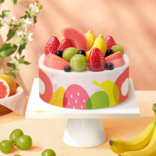 韓国サーティワンに新作「フルーツケーキ」登場!いちご・桃・ぶどうなどを飾った華やかなアイスケーキ
