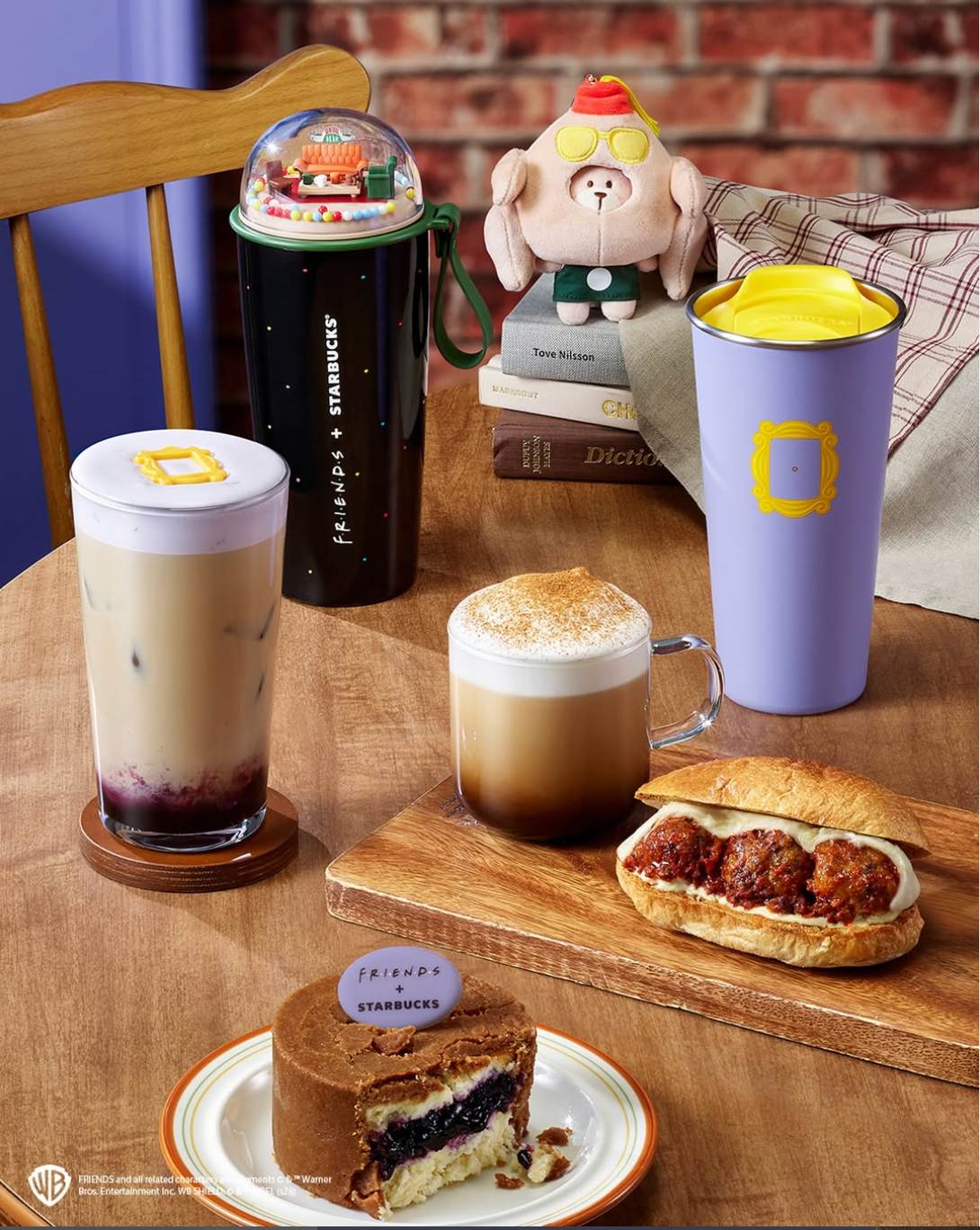 韓国スタバ｜FRIENDS × STARBUCKS 新年コラボ登場！限定ドリンク・フード・タンブラーが話題