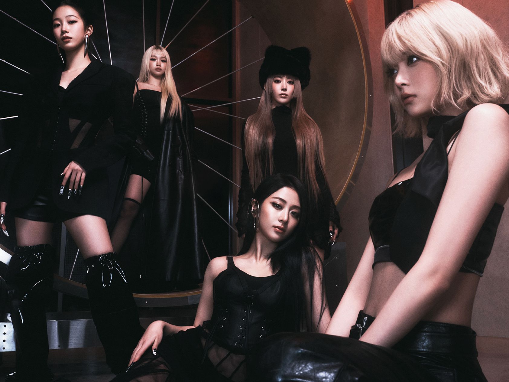 LE SSERAFIM、初のワールドツアー日本公演決定！4都市9公演を開催