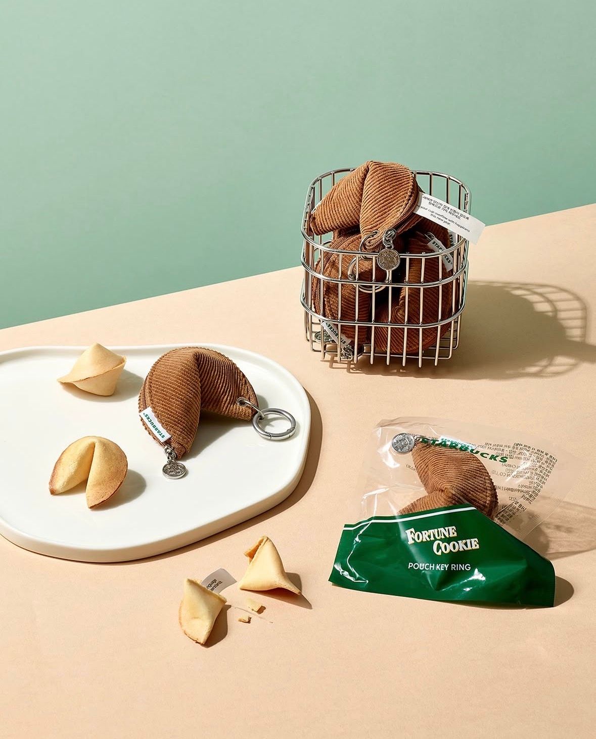 韓国スタバ新年キャンペーン｜フォーチュンクッキーパウチキーリングが数量限定で登場
