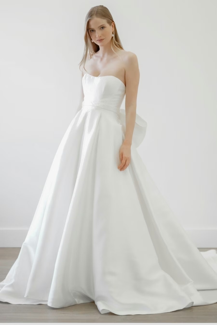 Nella by Locket