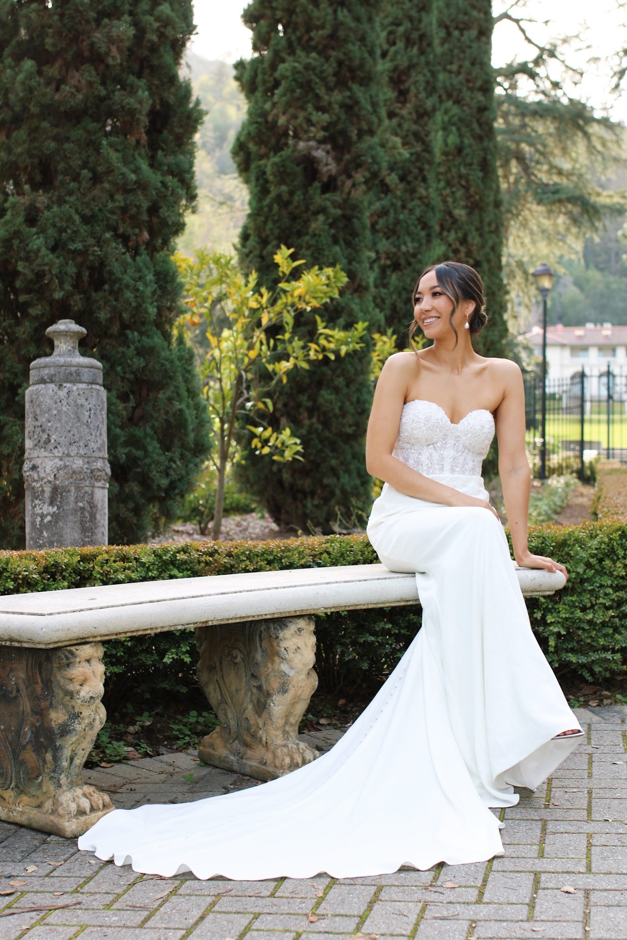 Glamorous Strapless Column Wedding Dress with Sweetheart Neckline