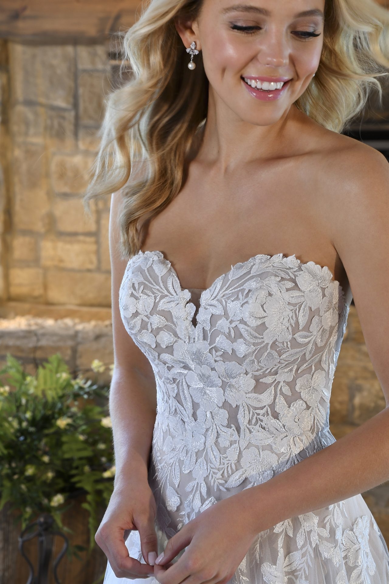Strapless Ballerina-Inspired Wedding Dress with Floral Lace