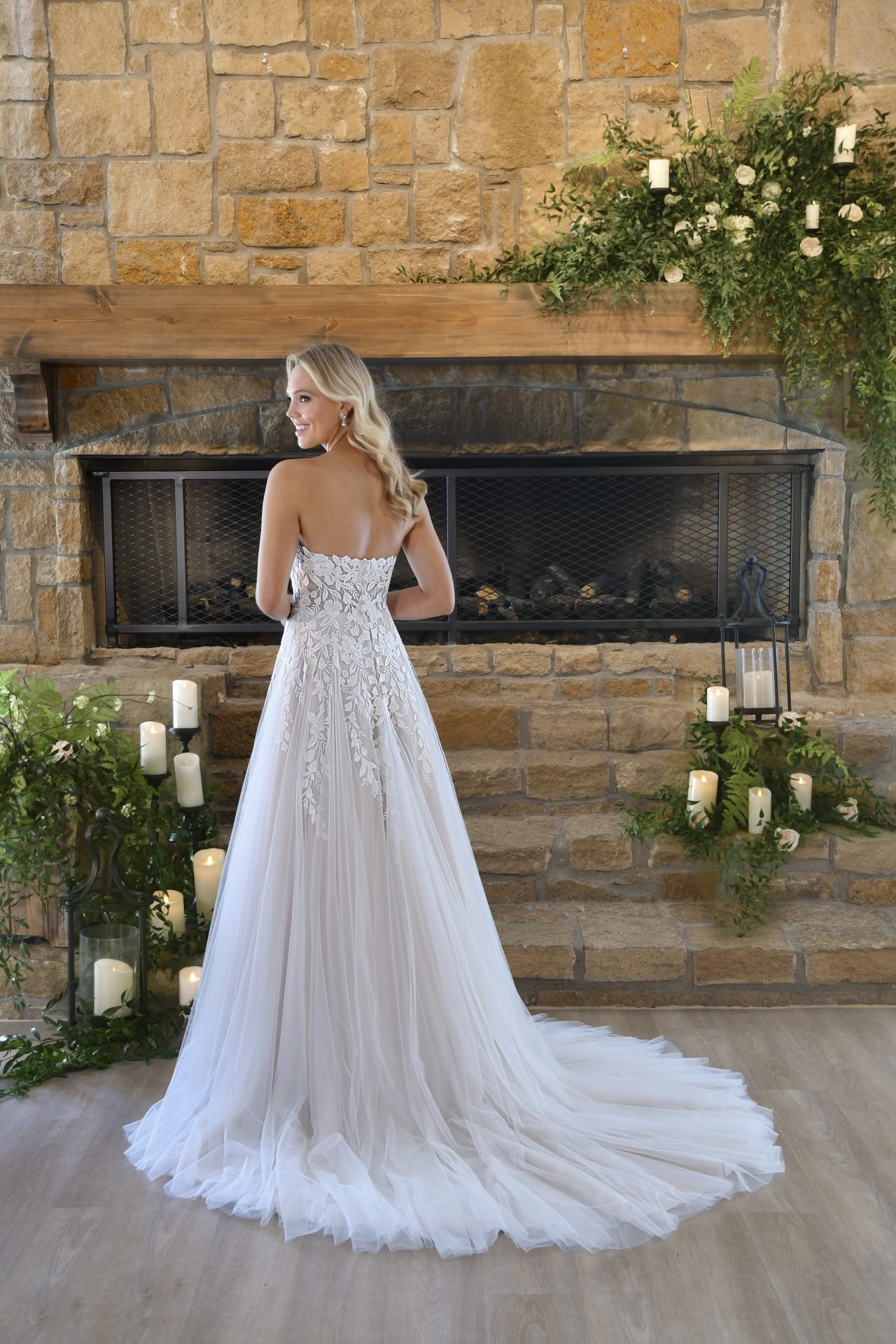 Strapless Ballerina-Inspired Wedding Dress with Floral Lace