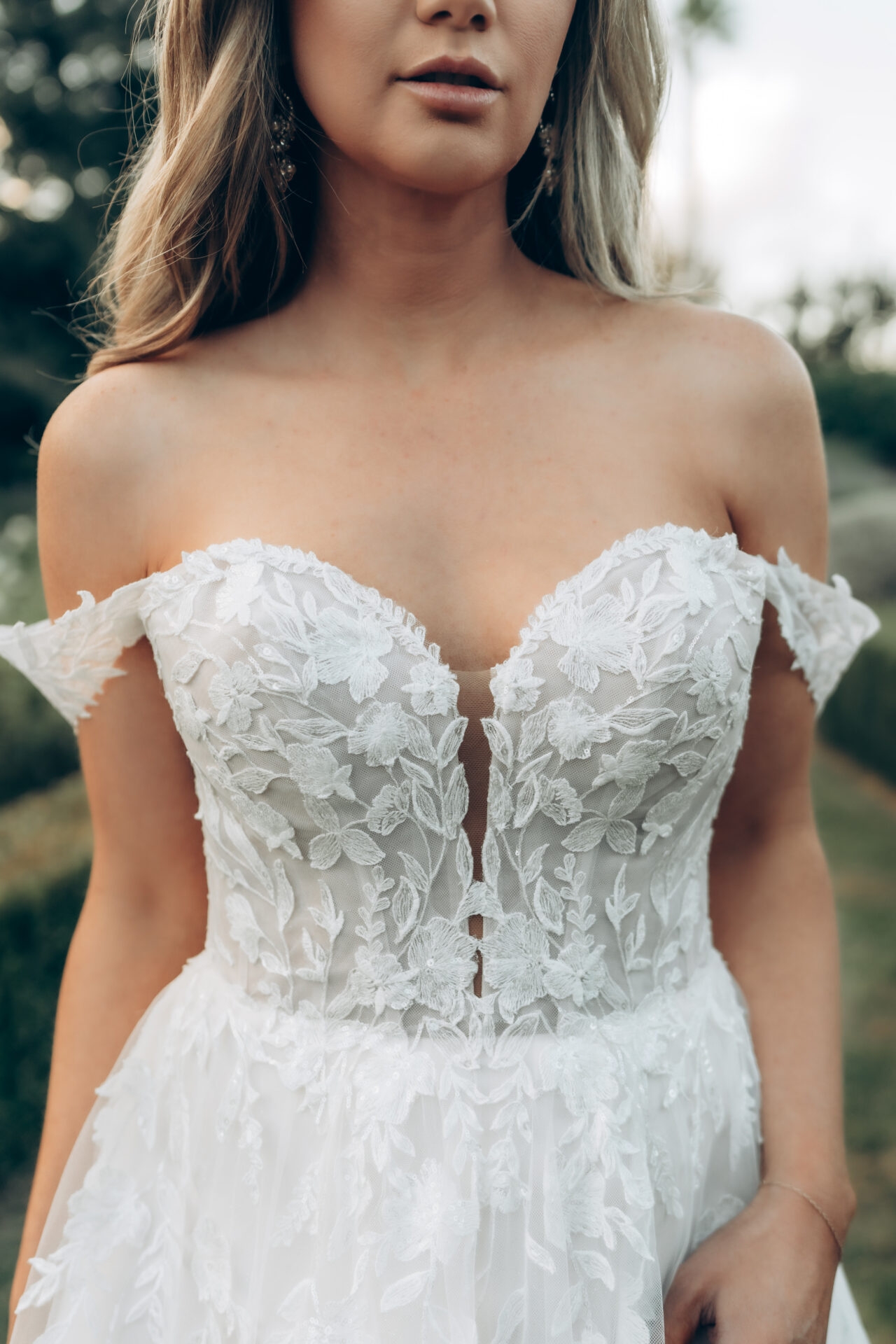 Romantic Lace and Tulle Off-the-Shoulder A-Line Wedding Gown
