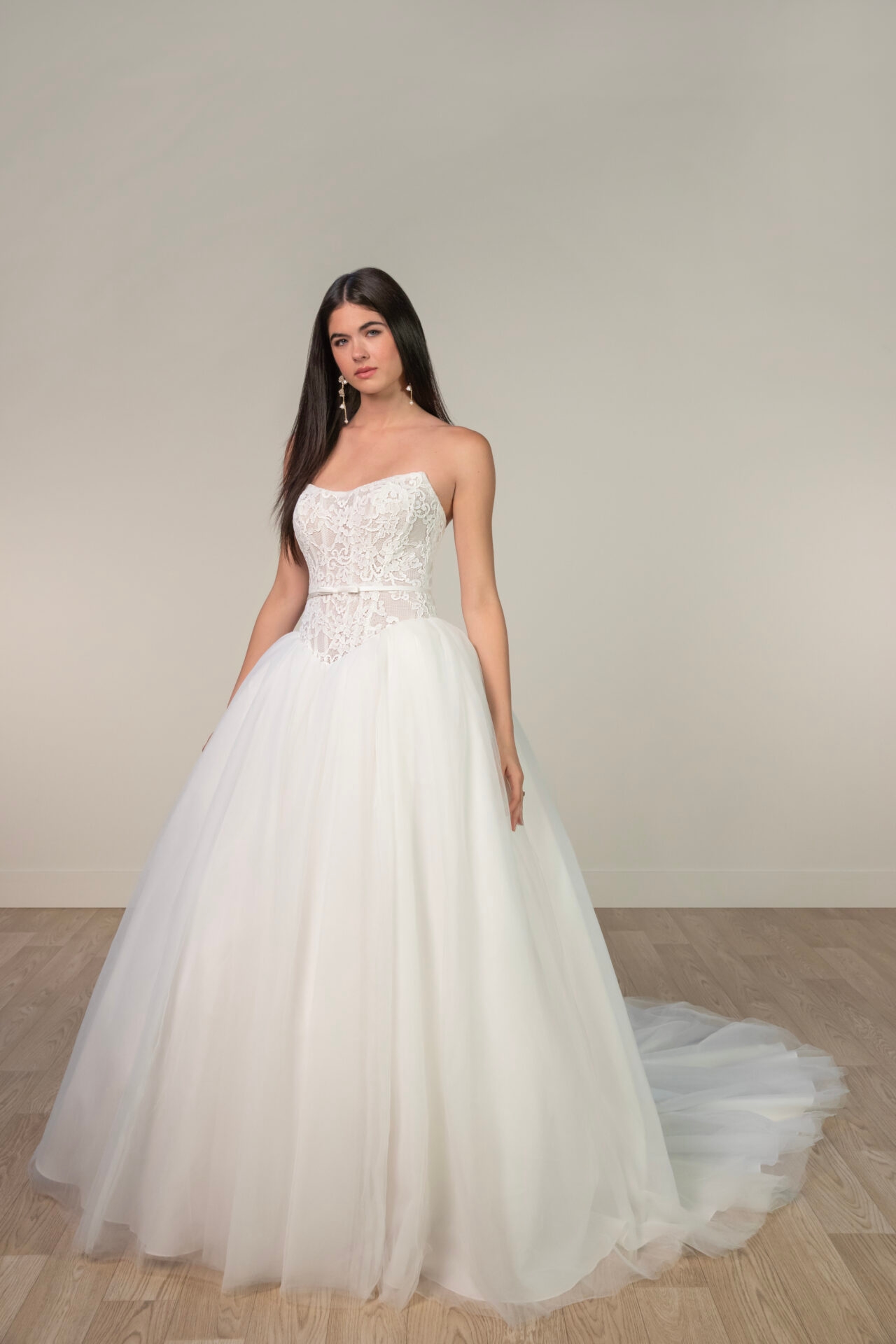 SY8189 by Stella York
