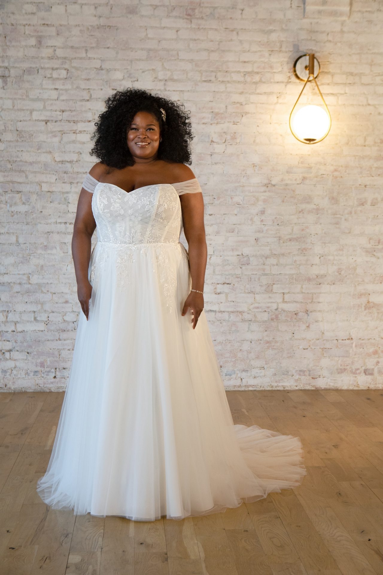 7509 Curvy by Stella York