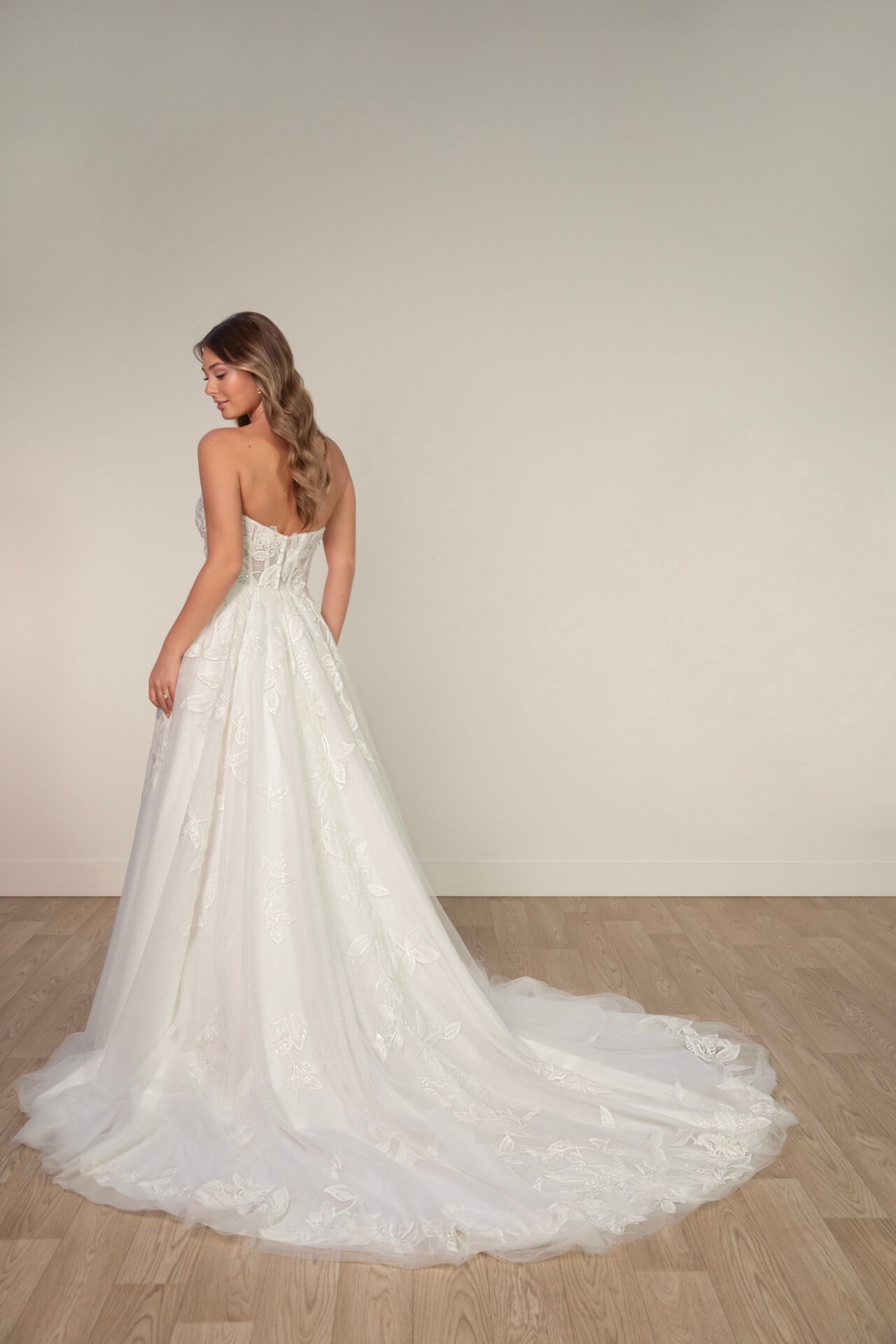 Romantic Floral A-Line Wedding Dress with 3D Lace