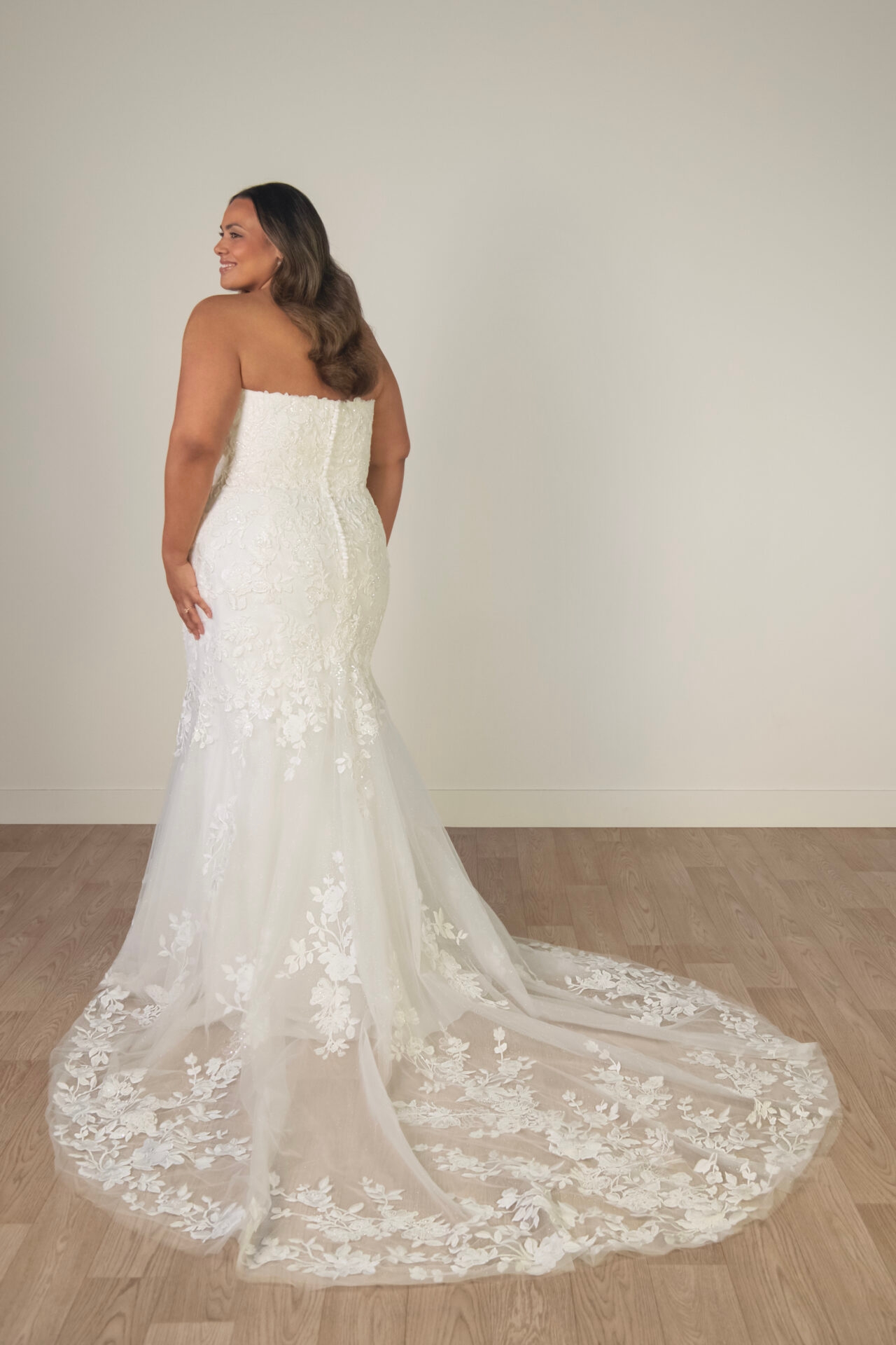 Shimmering Lace and Tulle Trumpet Wedding Gown with Sequin Floral Appliqués