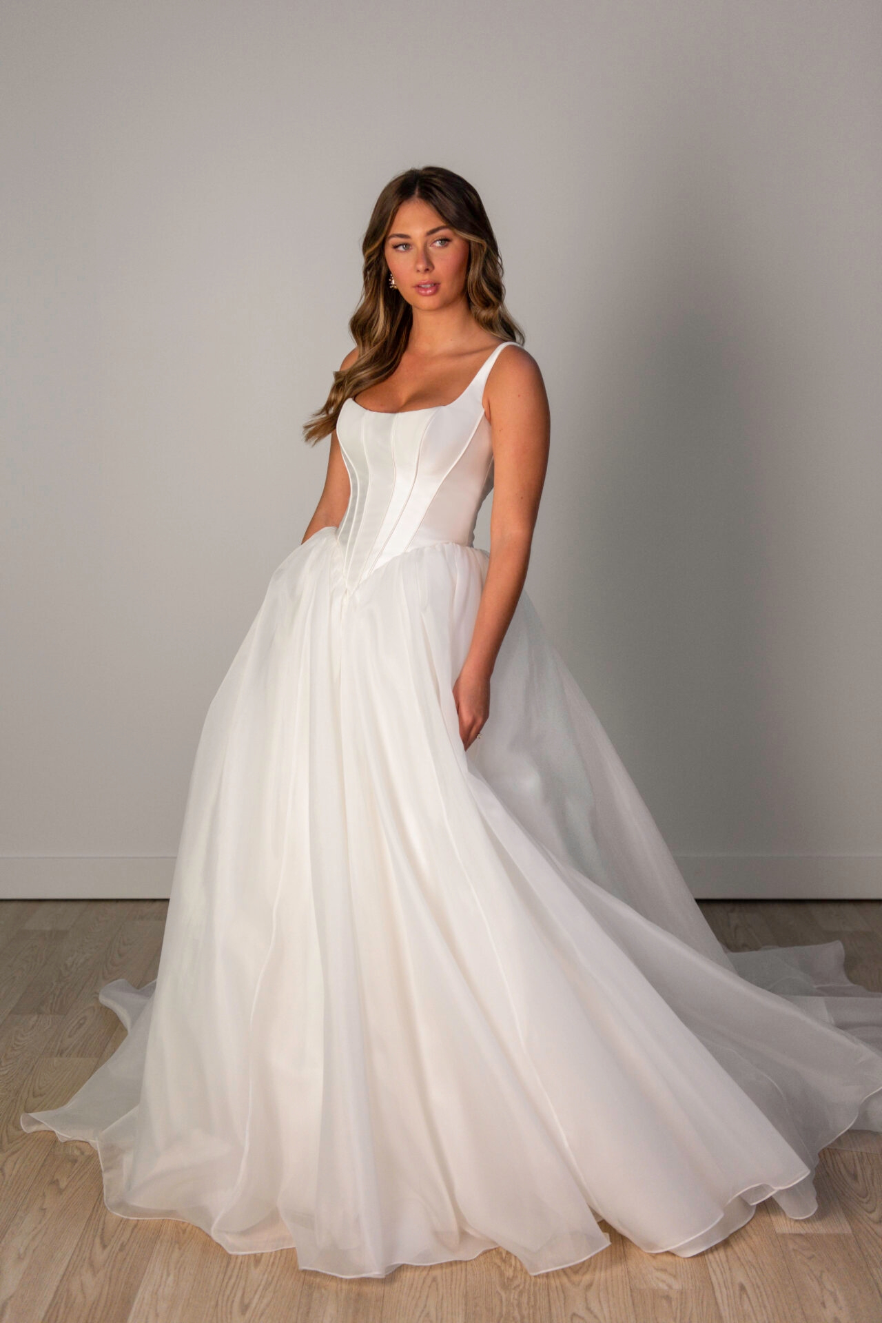 SY8222 by Stella York