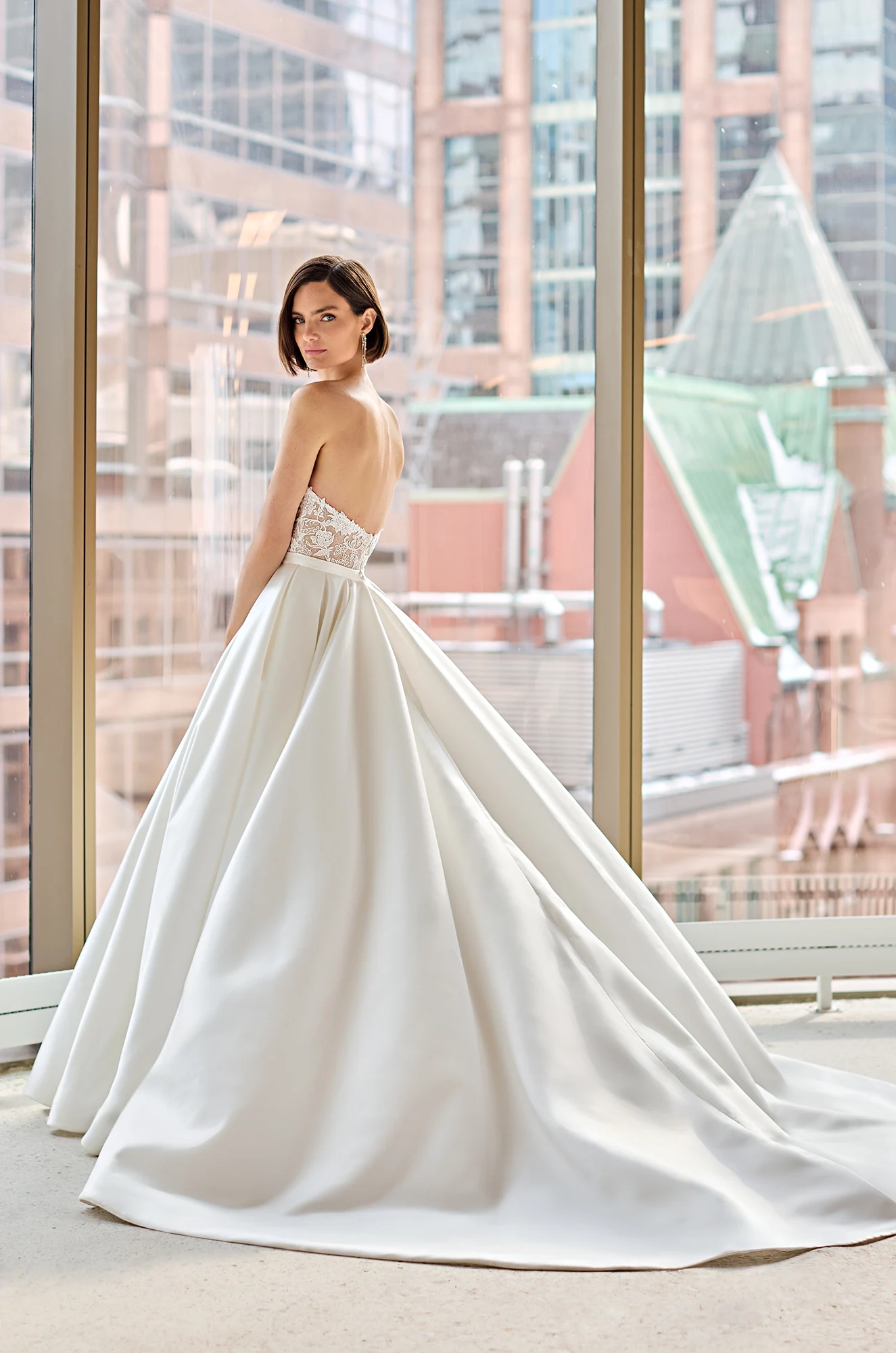 Sweetheart Lace and Satin Fit and Flare Wedding Dress
