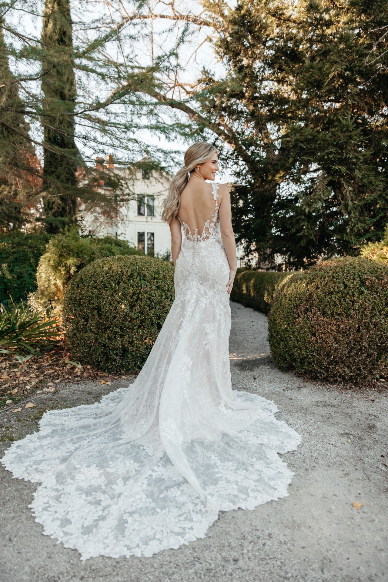 Scoop Neck Tulle Fit-and-Flare Wedding Dress with Spaghetti Straps